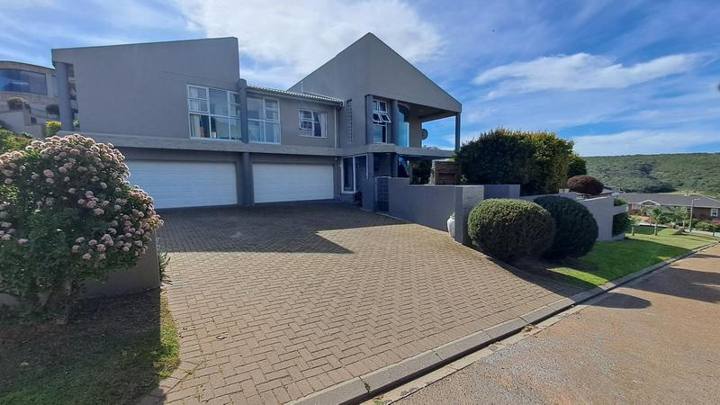 5 Bedroom Property for Sale in Stilbaai Wes Western Cape